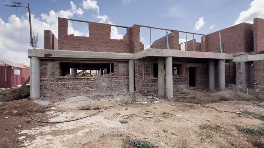 Ground-floor columns and first-floor brickwork
